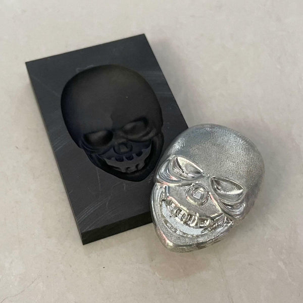 Skull Graphite Casting Ingot Mold Crucible Mould for Melting Casting 6x4cm