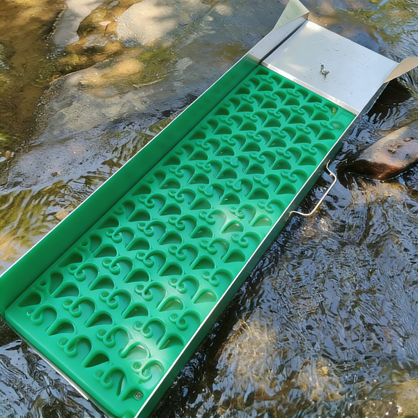 Outdoor Portable Gold Sluice Box Unpowered Gold Washing Chute with Rubber Mats